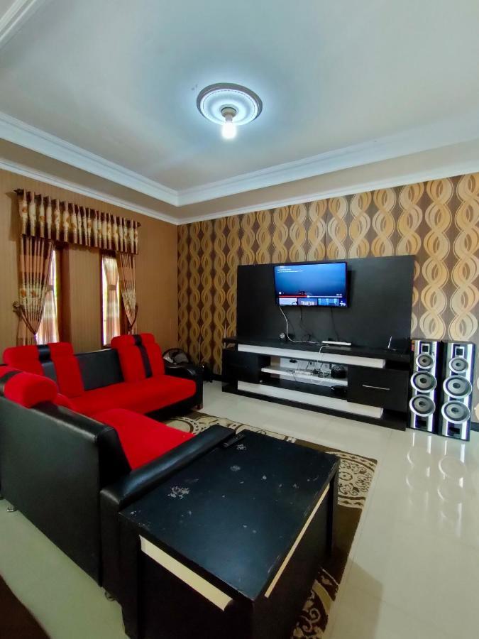 Villa Edwin Puncak Bogor Exterior foto